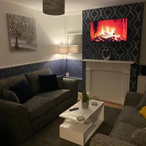 Cosy 3 Bedroom House, Free Parking & Wifi Apartment Nottingham